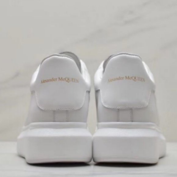Alexander McQueen Sports shoes, women's  white - Picture 7 of 7